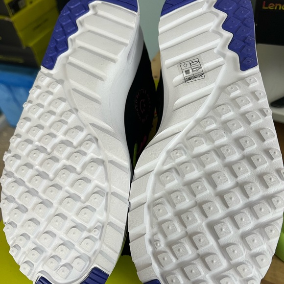 Zumba Air Boost 
Yellow - Picture 3 of 5